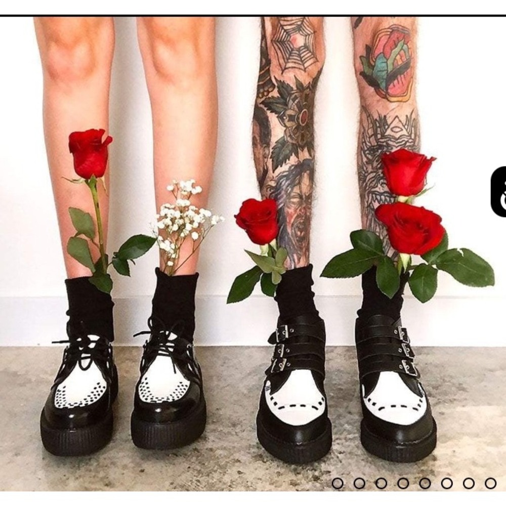 T.U.K. Black White TUKskin 3-Buckle Pointed Creeper Boots A9540 Mens 4 Womens 6